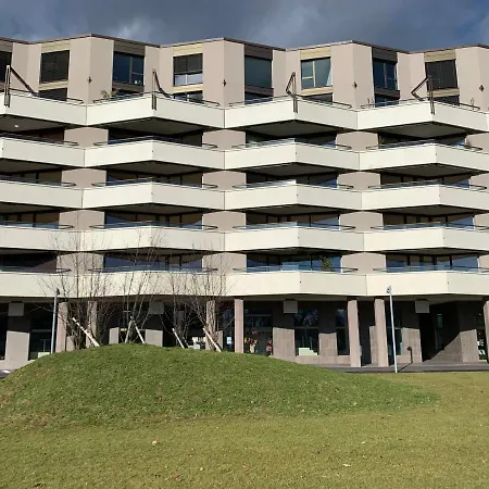 & Elegant In Rum i privatbostad Biel