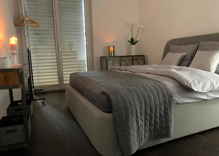 & Elegant In * Biel/Bienne